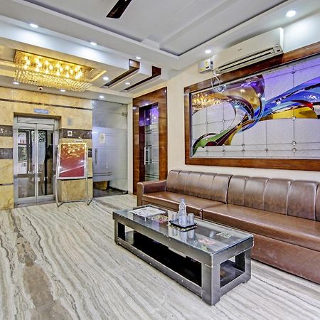 Townhouse Grand Inn Ґазіабад Екстер'єр фото