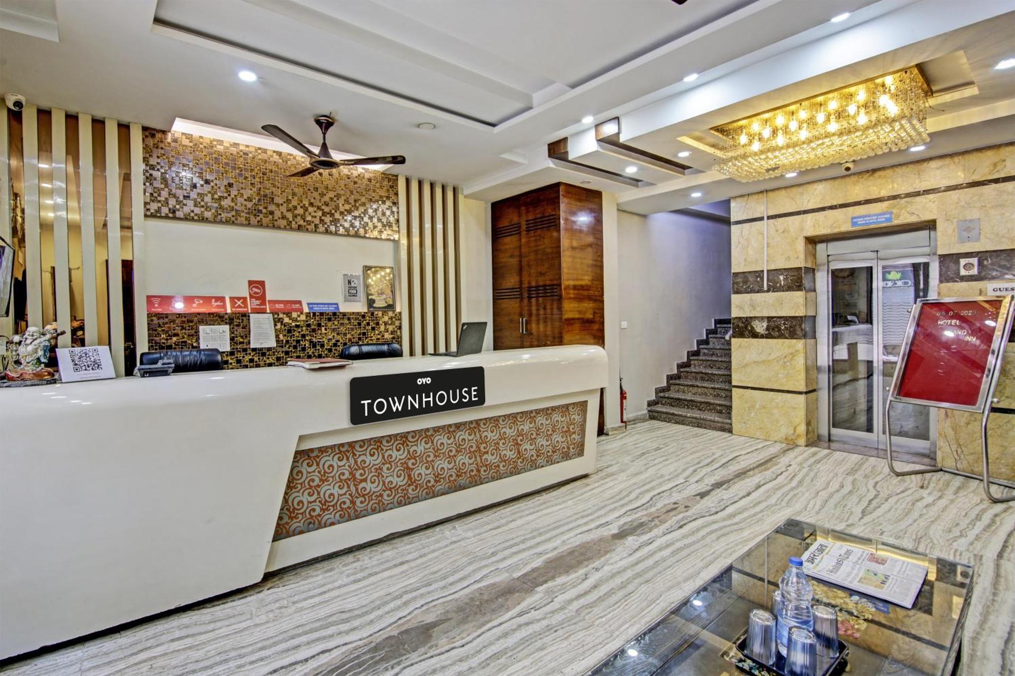 Townhouse Grand Inn Ґазіабад Екстер'єр фото