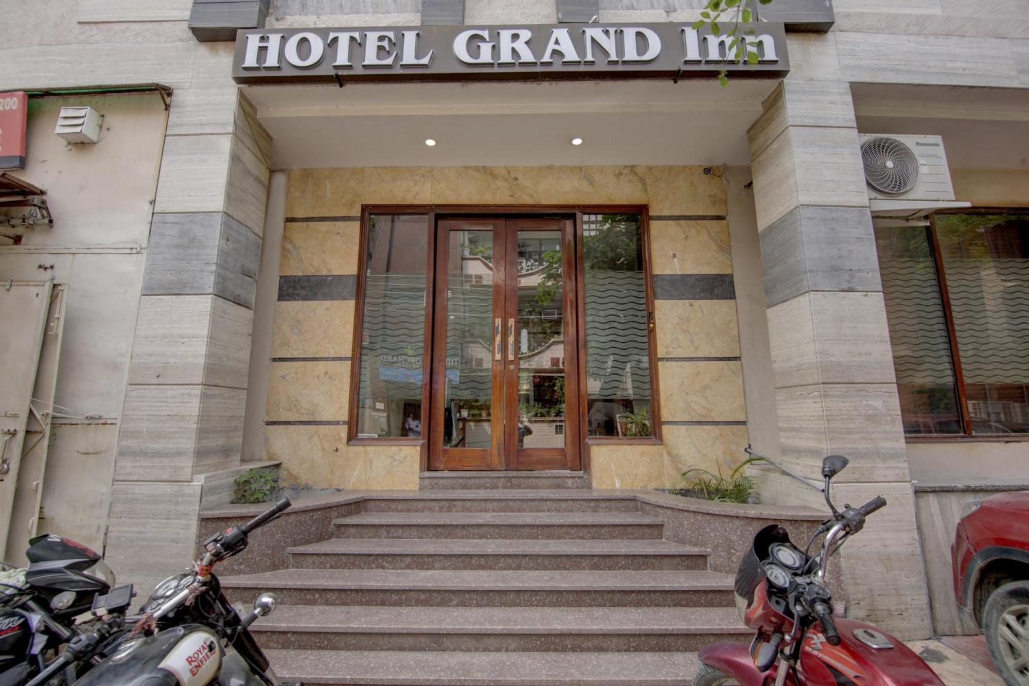 Townhouse Grand Inn Ґазіабад Екстер'єр фото