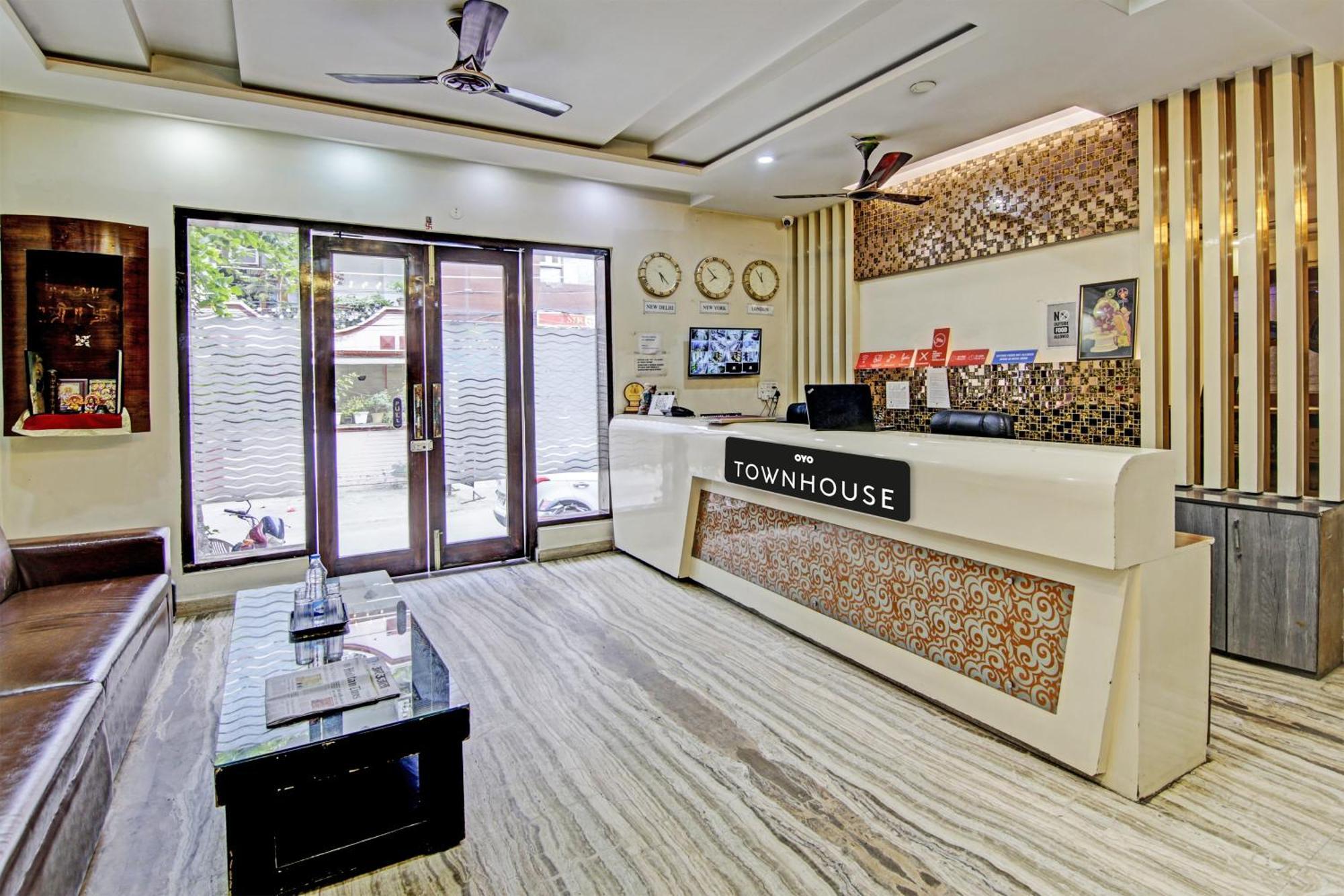 Townhouse Grand Inn Ґазіабад Екстер'єр фото