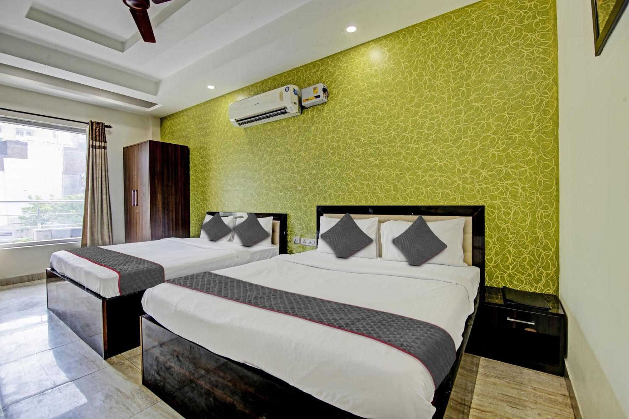 Townhouse Grand Inn Ґазіабад Екстер'єр фото